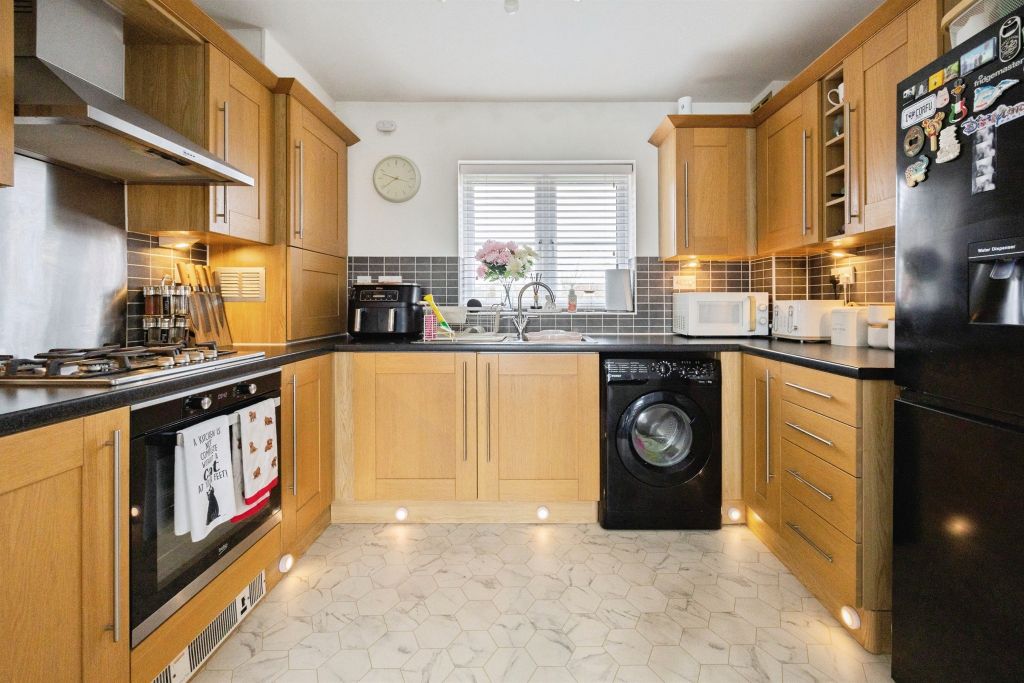 Property photo 2 of 16