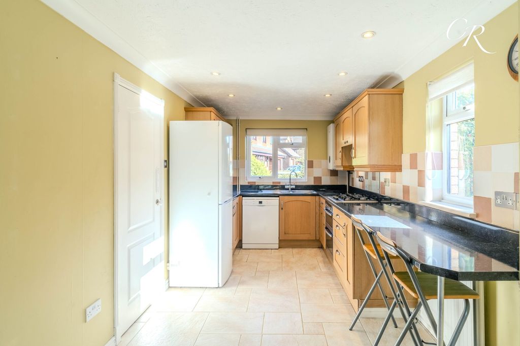 Property photo 2 of 12