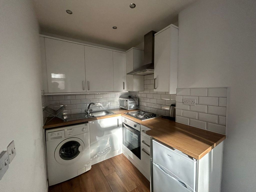 Property photo 3 of 9 Photo 3