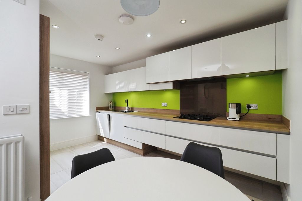 Property photo 2 of 19 Pbox-Img.Jpg