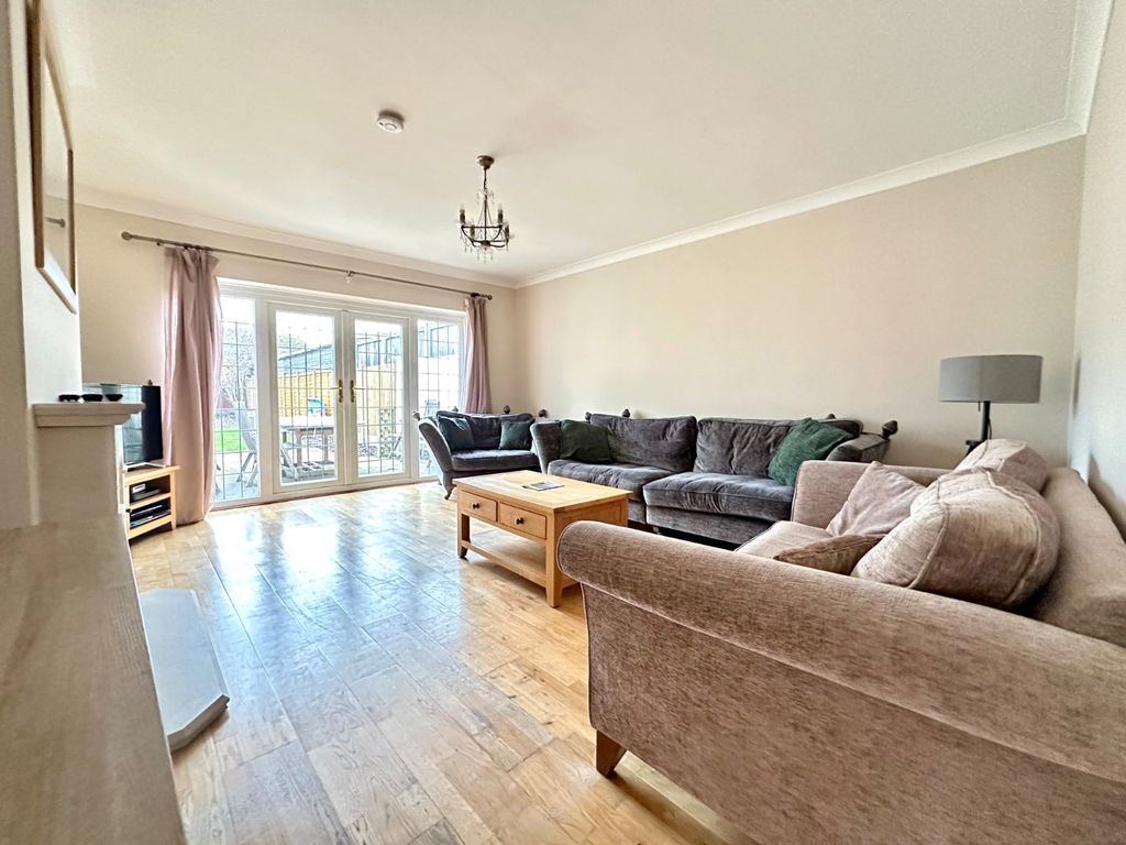 Property photo 3 of 22 Picture 3