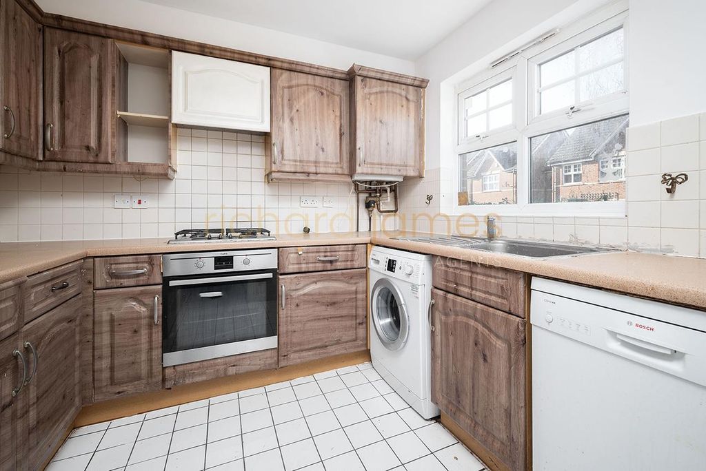 Property photo 3 of 14 W05.Jpg