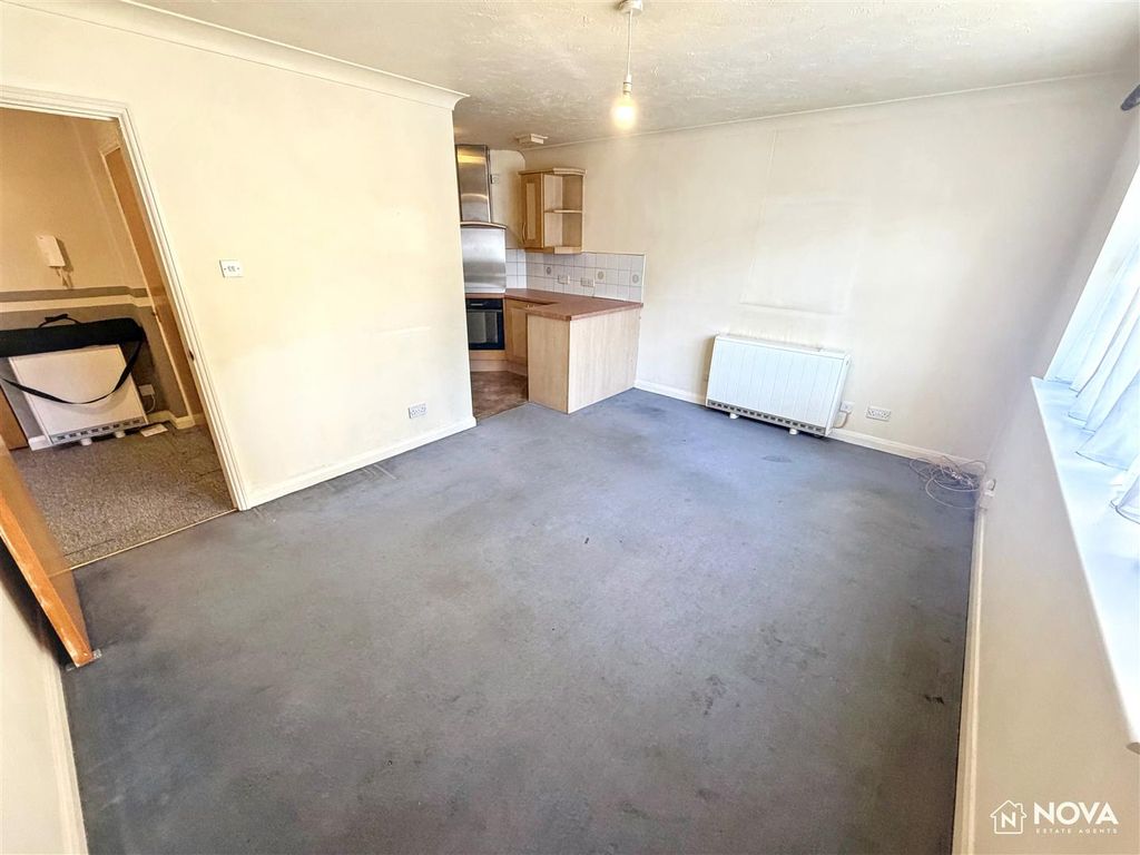 Property photo 3 of 12 Img_2523.Jpg