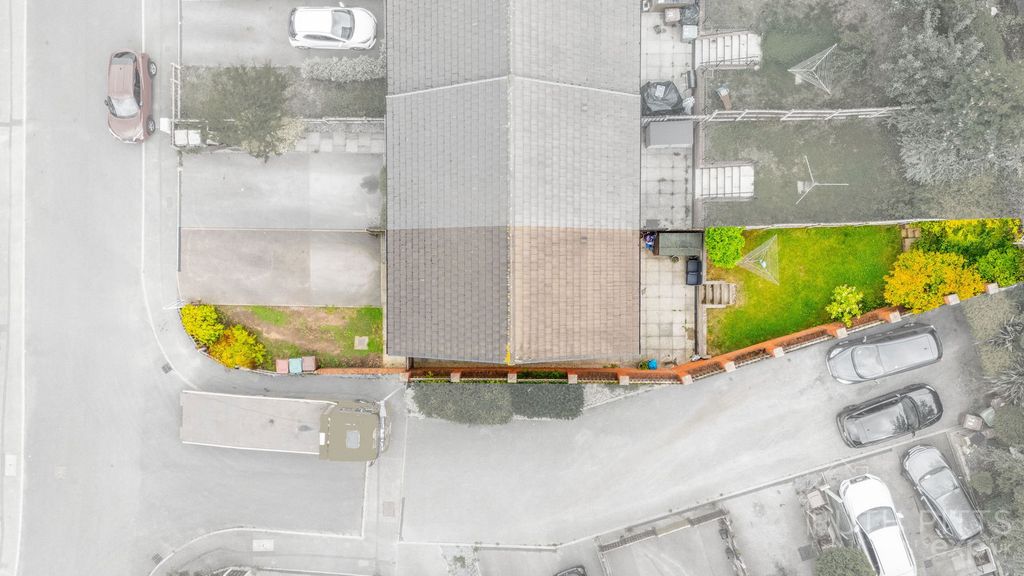 Property photo 2 of 22