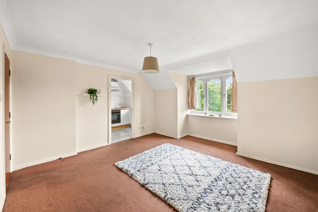 Property photo 3 of 16 Photo 8