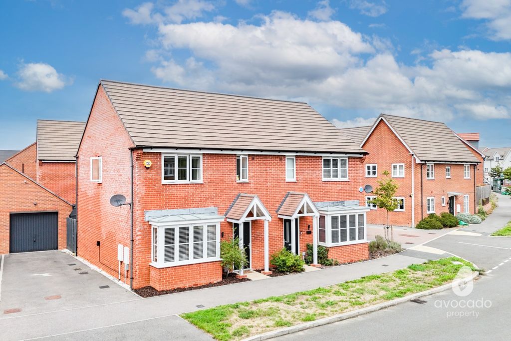 Property photo 1 of 17 1843401