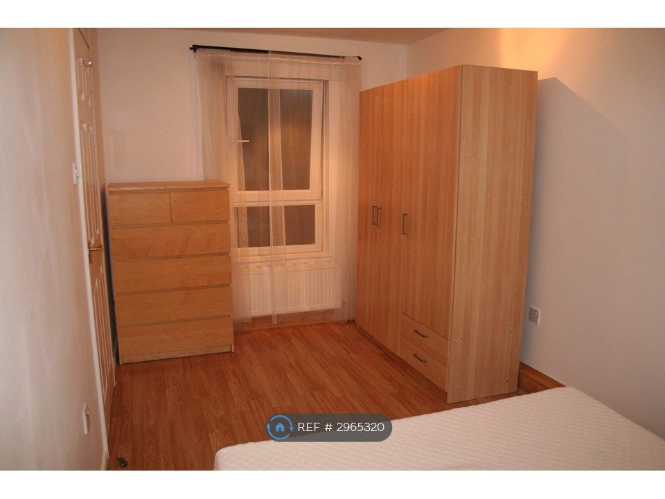 Property photo 3 of 8 Bedroom_Window
