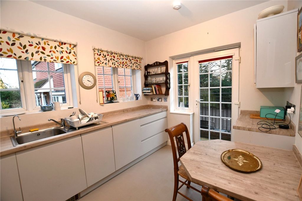 Property photo 3 of 11 Picture No. 16