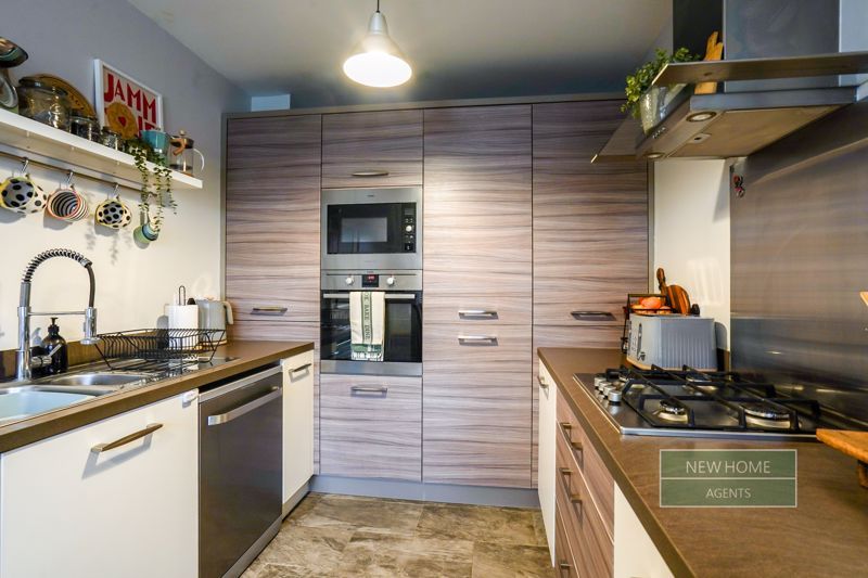 Property photo 3 of 25 Photo 22