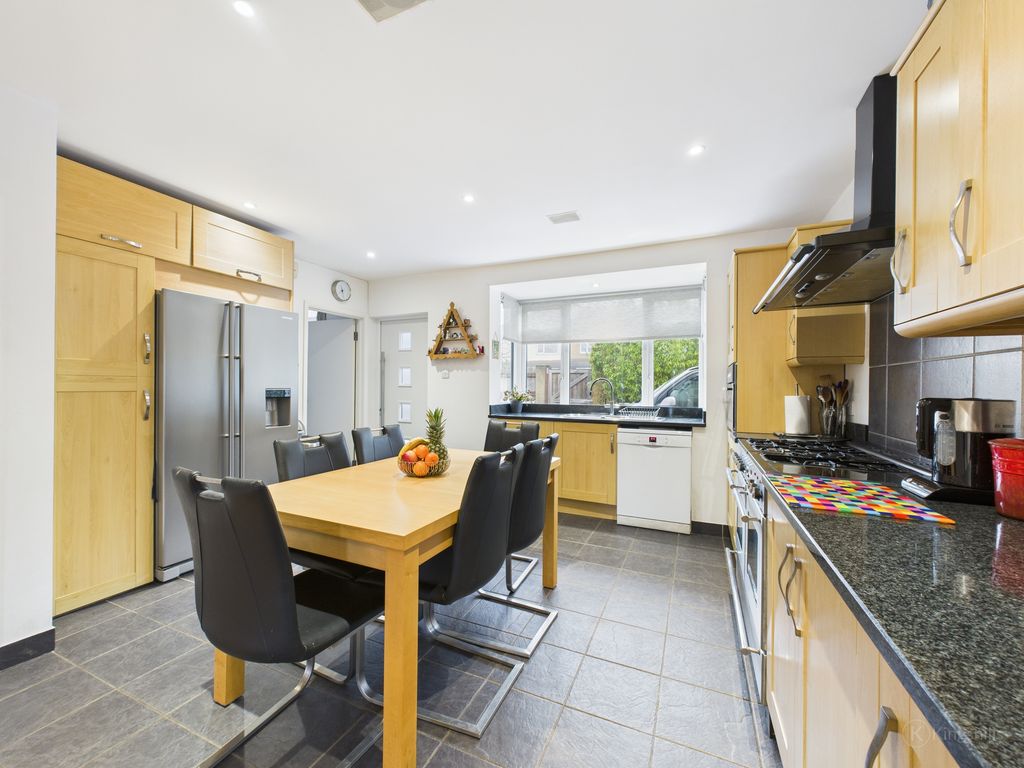 Property photo 3 of 16 Kitchen/Breakfast Room