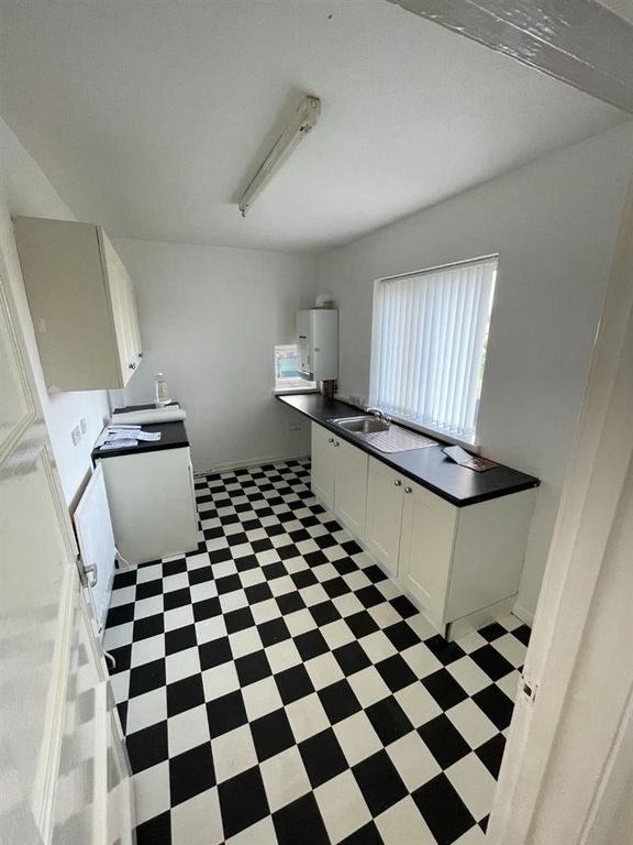 Property photo 2 of 3