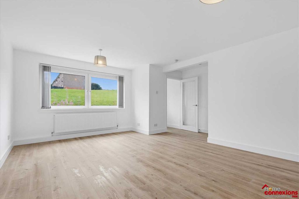 Property photo 3 of 22 Open Plan Lounge & Breakfasting Kitchen (2)