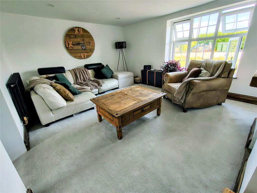 Property photo 3 of 9 Picture No. 34