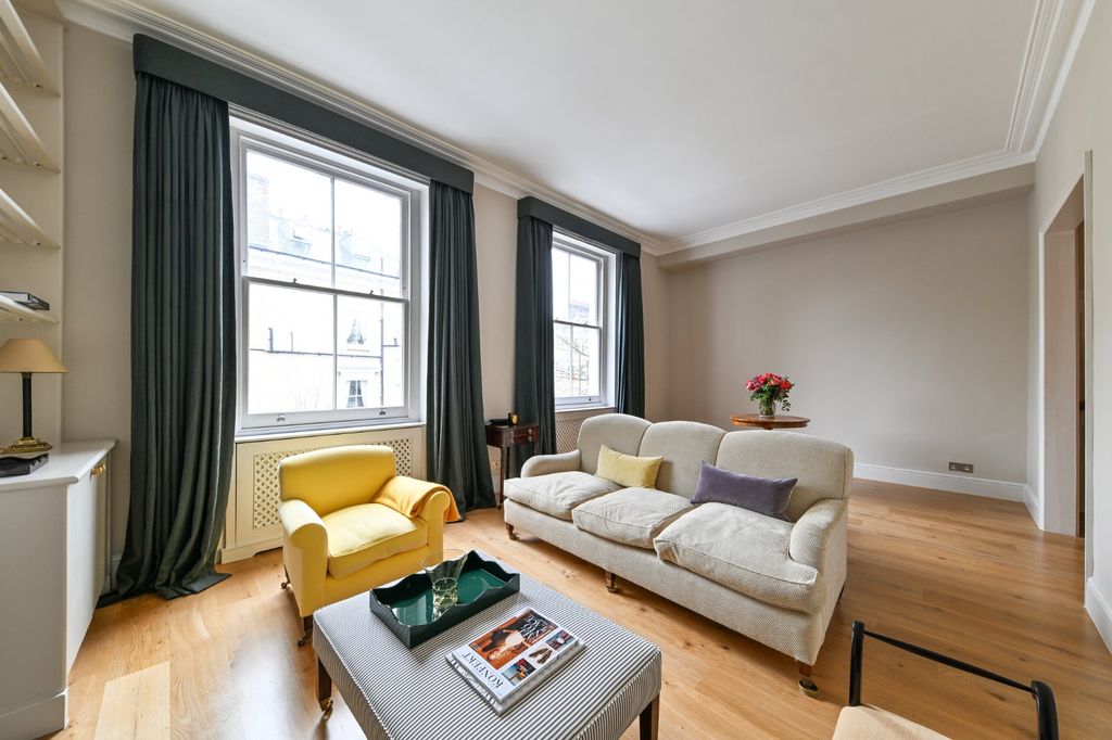 Property photo 3 of 27 Reception