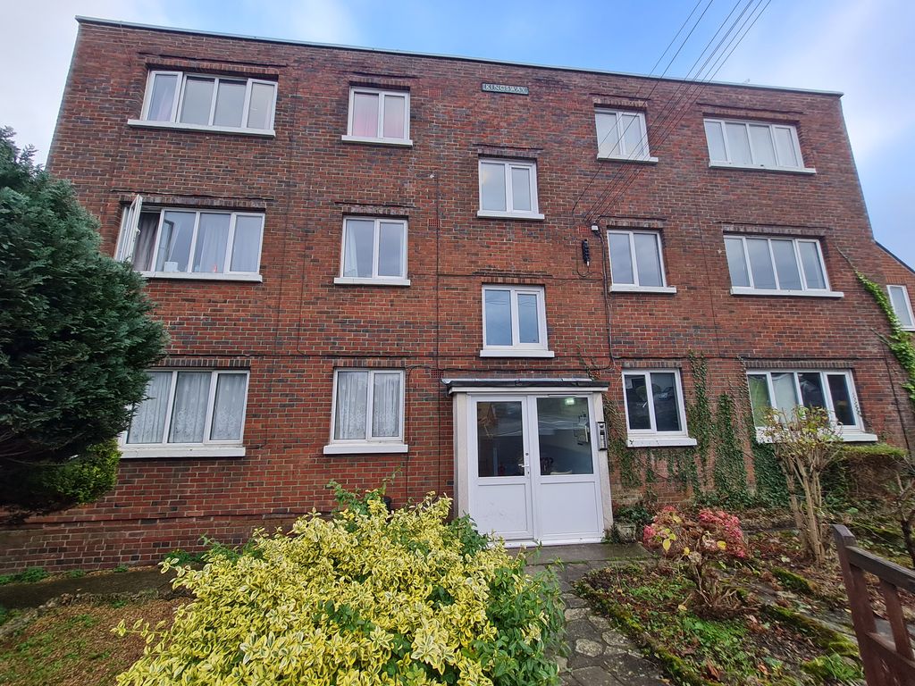 Property photo 1 of 12