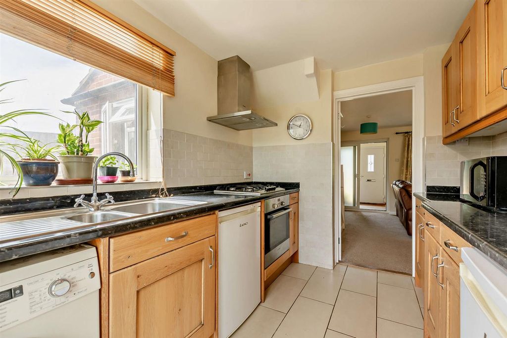 Property photo 2 of 15 Kitchen
