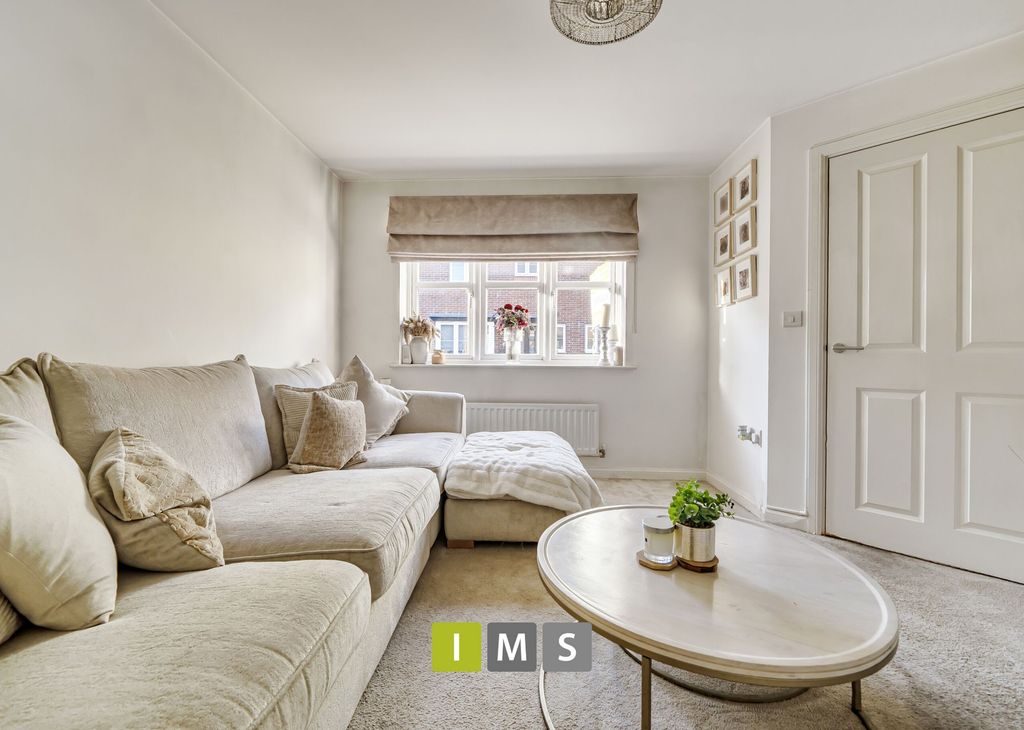 Property photo 3 of 21