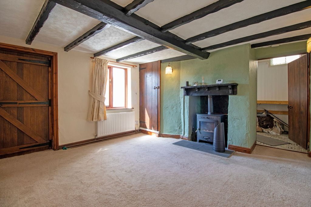 Property photo 3 of 20