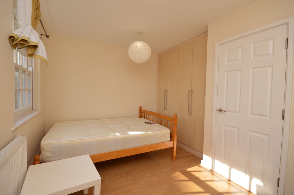 Property photo 1 of 11 3 Bedroom Terraced Townhouse To Rent