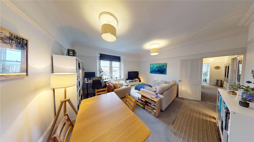 Property photo 3 of 14 Picture No. 06