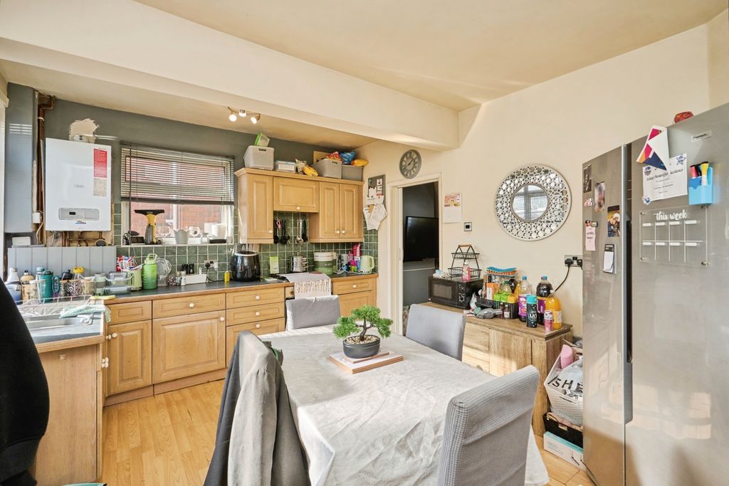 Property photo 3 of 8 Kitchen/Diner