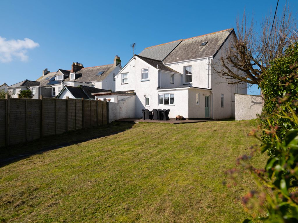 Property photo 2 of 16 Gallery