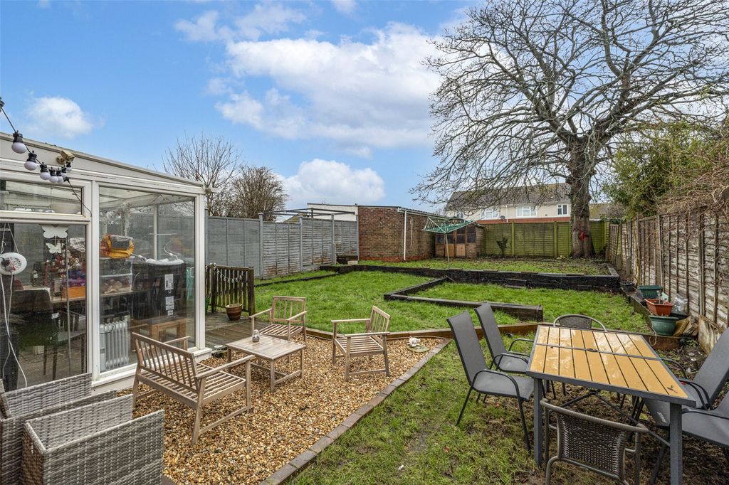 Property photo 2 of 17 Picture No. 21