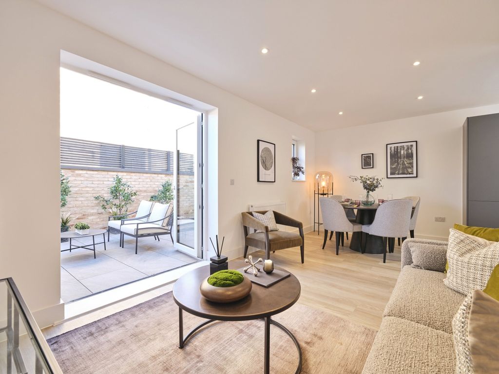 Property photo 1 of 8 Living Room