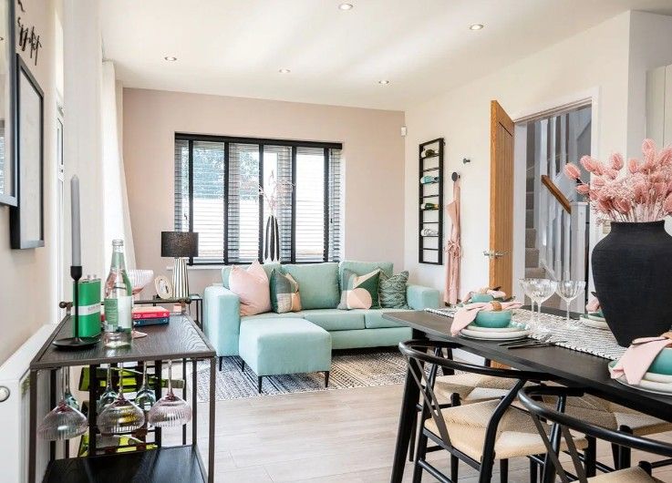 Property photo 3 of 10 Diningroom