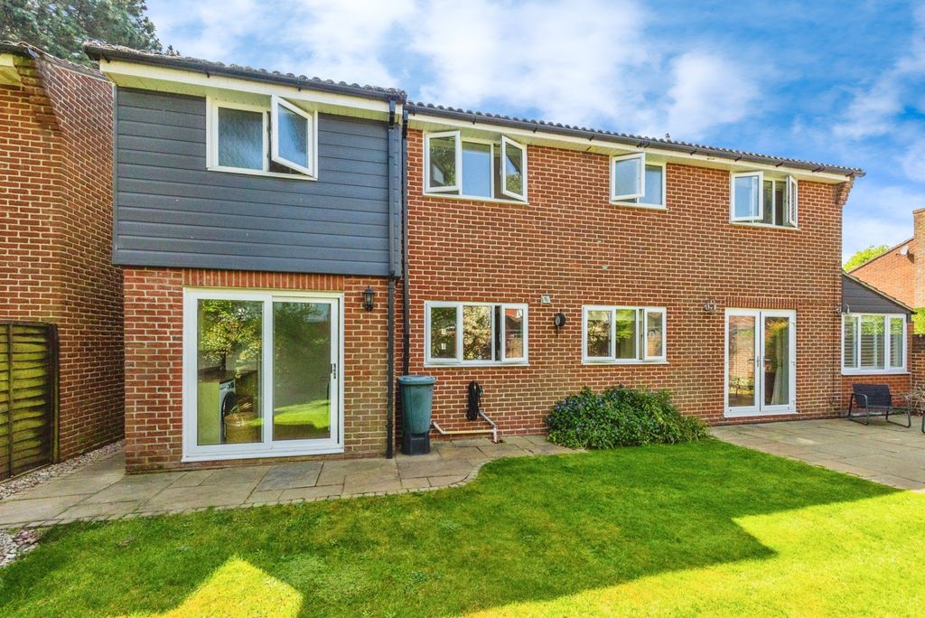 Property photo 3 of 15 Photo