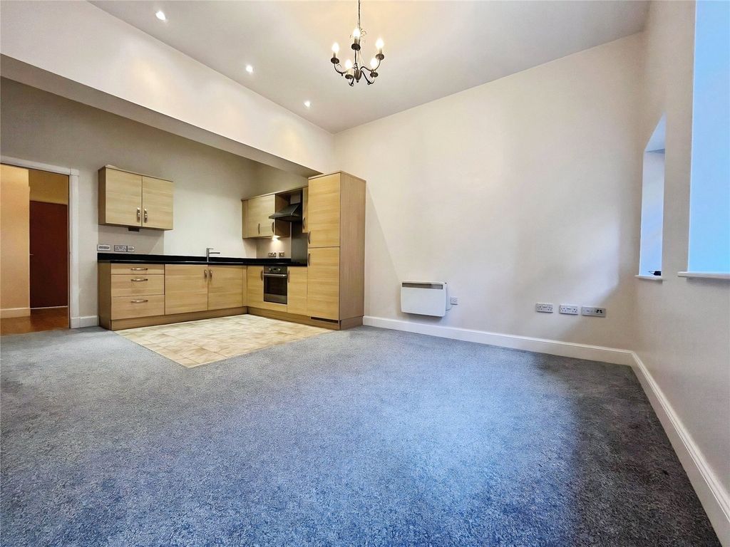 Property photo 3 of 8 Picture No. 13