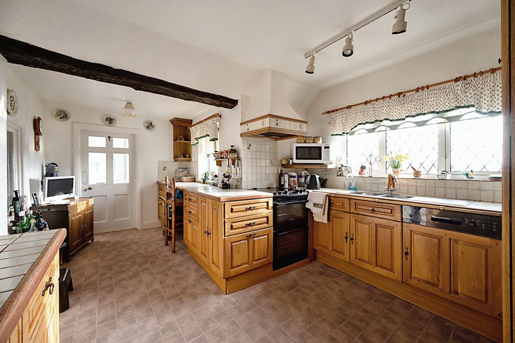 Property photo 3 of 15 Photography