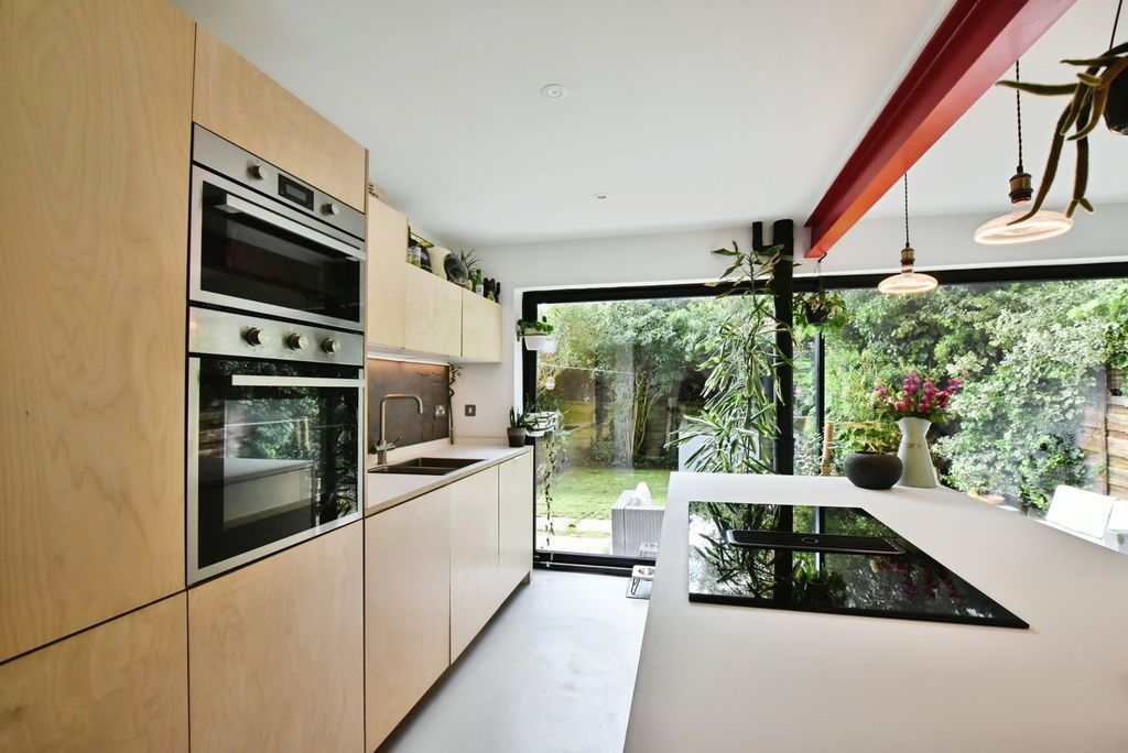 Property photo 1 of 13 Kitchen