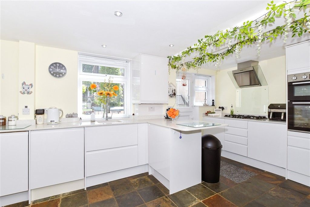 Property photo 3 of 10 Kitchen/Diner