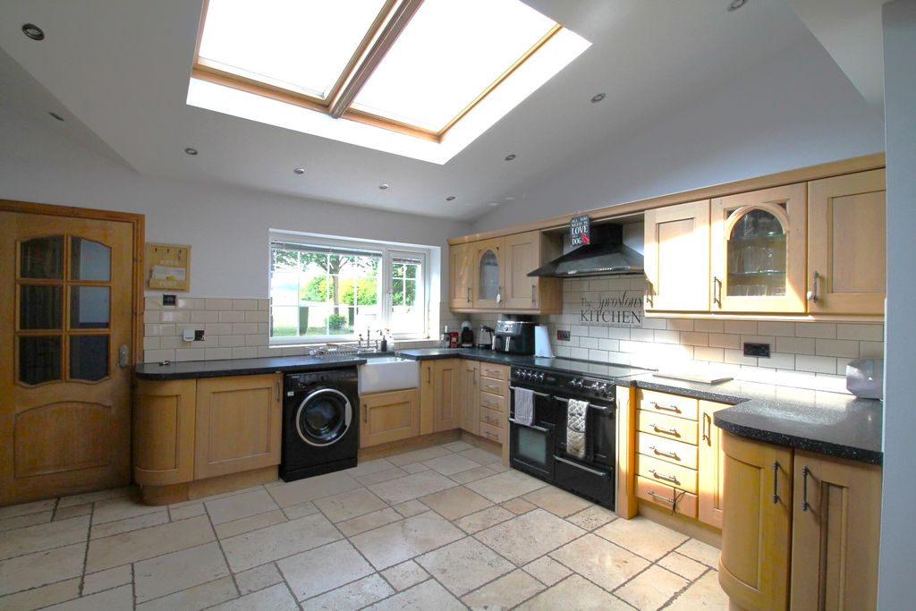 Property photo 2 of 23 Img_0304-