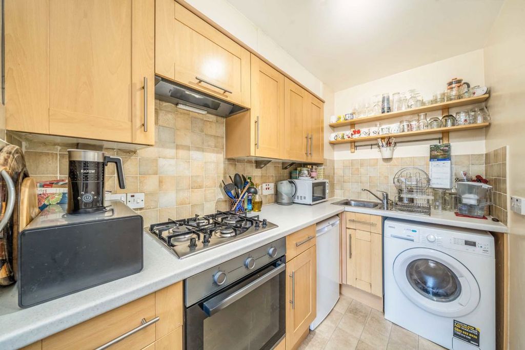 Property photo 3 of 4