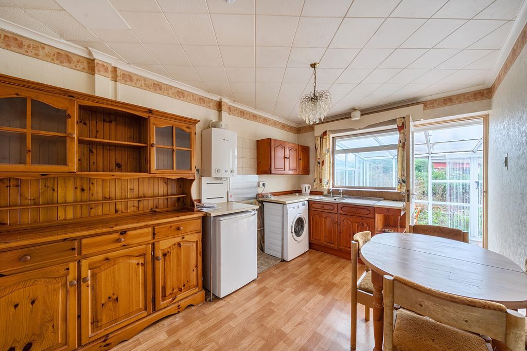 Property photo 2 of 13 140476976978Aab513dc2