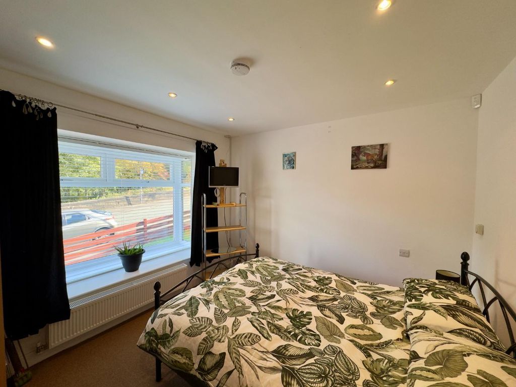 Property photo 3 of 15 Image00018.Jpeg