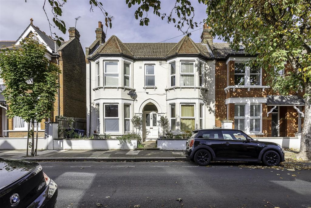 Property photo 1 of 16