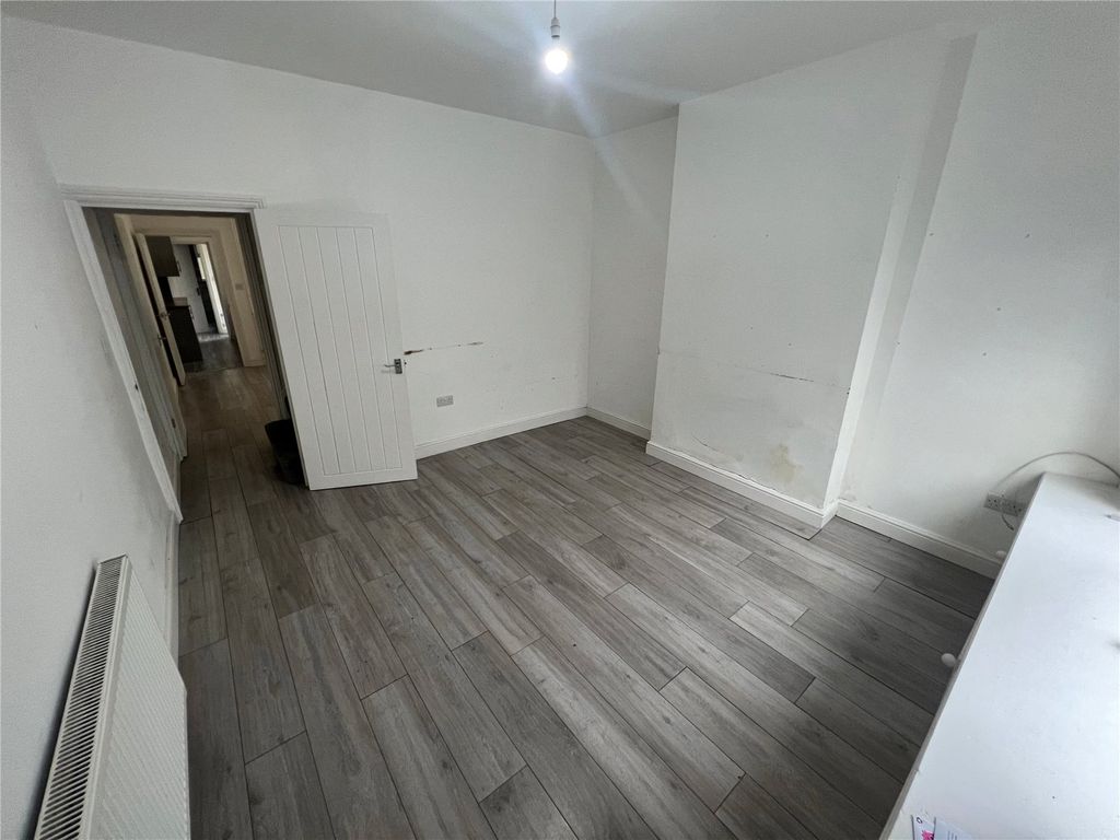 Property photo 3 of 16 Picture No. 03