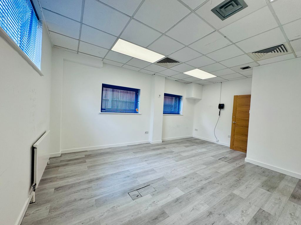 Property photo 2 of 3