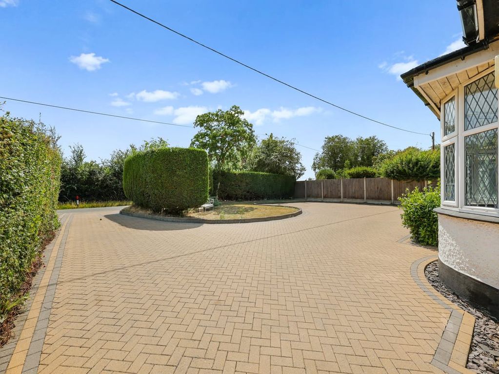 Property photo 3 of 37
