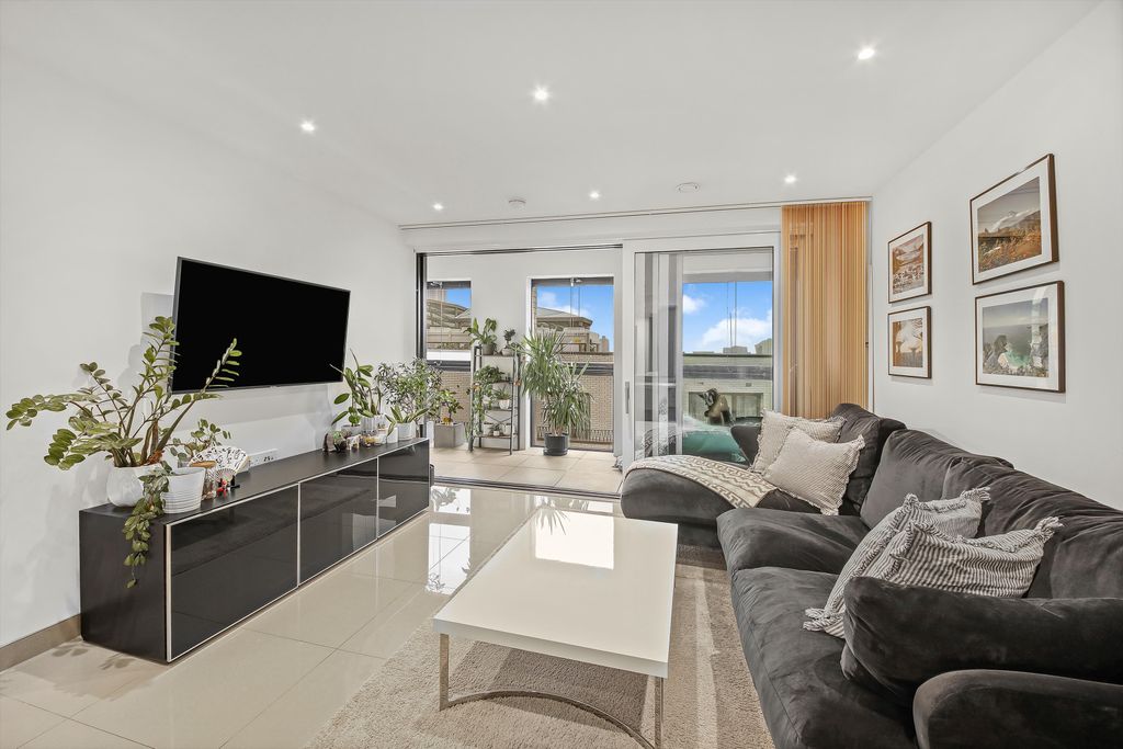 Property photo 1 of 15 Image