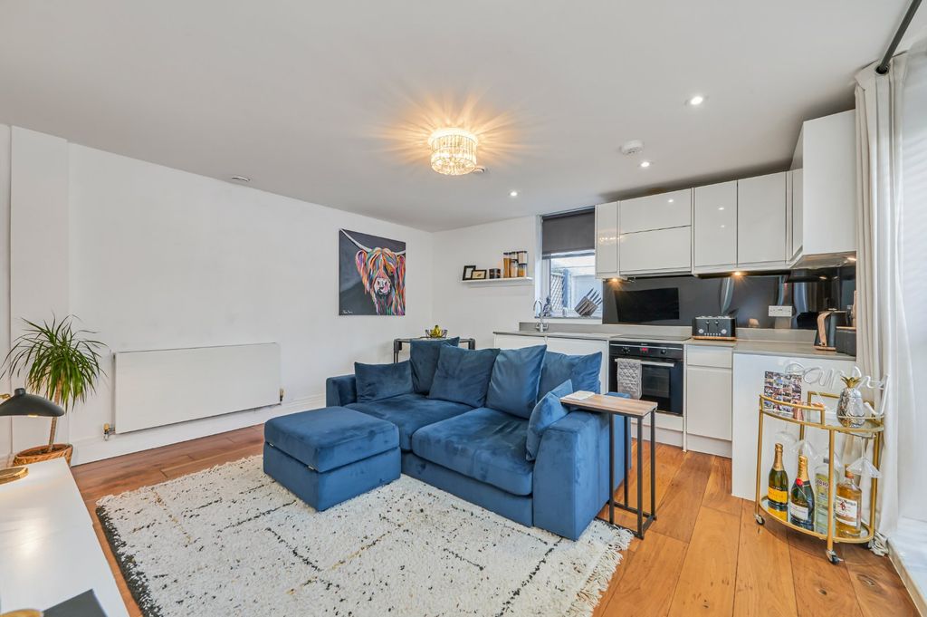 Property photo 1 of 11 Picture No. 05