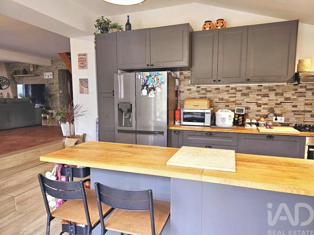 Property photo 2 of 30
