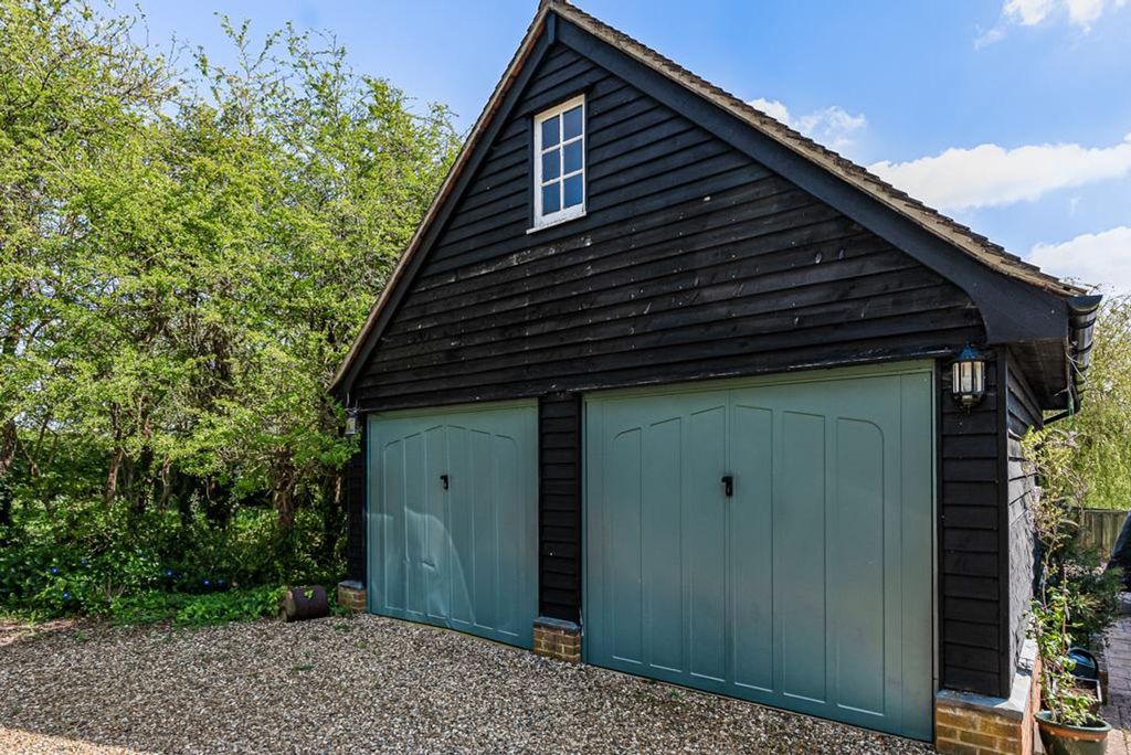 Property photo 3 of 51