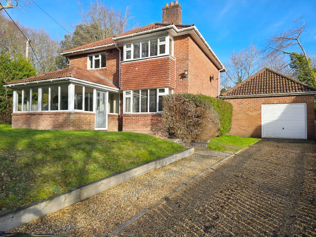 Property photo 1 of 11 6Bl Front