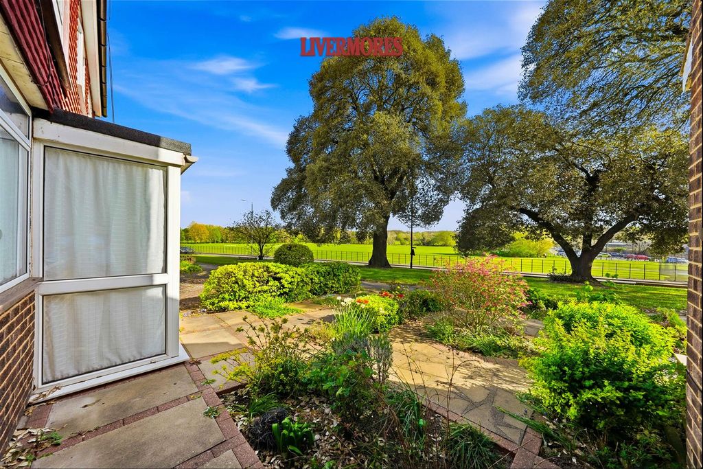 Property photo 2 of 17 External