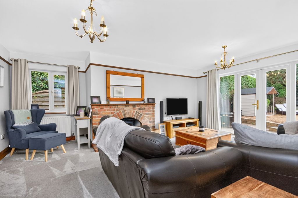 Property photo 3 of 22 Pbox-Img.Jpg