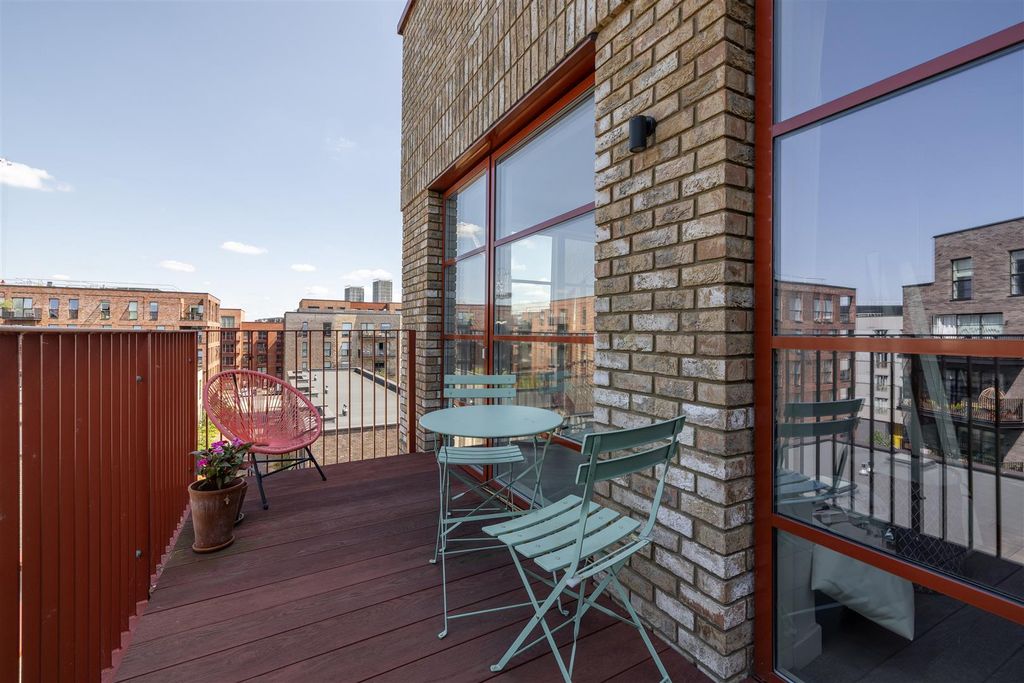 Property photo 2 of 28 0R7A0045.Jpg